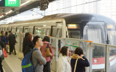 港鐵八達通折扣延至明年4月 港府促考慮提供更多乘車優惠