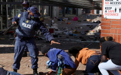 南非前總統祖馬被判入獄15個月 支持者多區爆大規模暴動