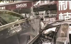 南京私家車失控毀護欄連撞兩車 至少7傷