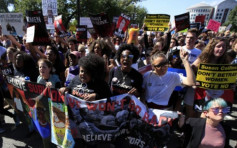 美國逾千人抗議卡瓦諾 300多名示威者被捕