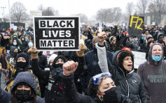 美國明州20歲黑人遭警槍殺 涉事女警及警察局長呈辭