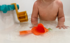 台年轻妈帮1岁女洗完澡放水行开 回头惊见已溺死浴缸