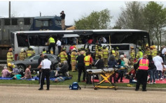密西西比州載貨火車撞旅巴　4死逾30傷　