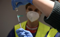 西班牙有護士接種新冠疫苗一天後檢測呈陽性
