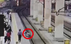 不滿男友飲醉買錯車票 女子跳下南京高鐵月台
