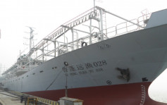 中国籍远洋渔船印度洋倾覆 发现船体但未找到人