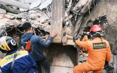 印尼6.2地震增至45死 至少1.5萬名居民流離失所