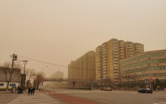 內地12省市出現大範圍沙塵暴 北京早晨猶如黃昏