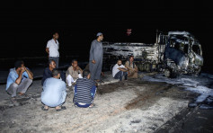 埃及输油管爆裂引致沙漠公路大火最少17人伤