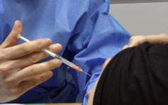 涉打疫苗时摸胸亵7女学生 澳门男护士被捕