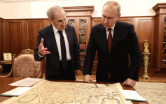 普京看17世纪古地图称：苏维埃成立前就没有什么乌克兰