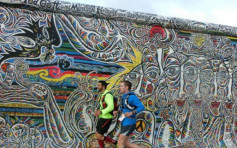 柏林圍牆倒下30周年辦馬拉松 紀念死於東德軍人槍下130人