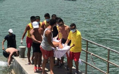 深水灣男泳客遭螺旋槳擊中受傷 快艇不顧而去　