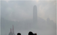 雾锁香江 维港两岸白蒙蒙