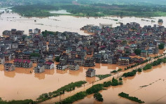 江西沙溪古镇上周遭洪灾 受灾商户控诉未收到泄洪通知 