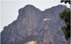 女子疑行山失足跌死 伏尸狮子山斜坡