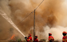 葡萄牙山火持续 灭火直升机师亡