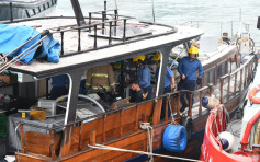 香港仔避風塘船隻疑入水傾側 消防協助抽走積水