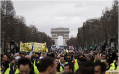 巴黎再有黄背心示威 参与人数持续下降 