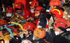 土耳其14歲少女愛琴海地震被活埋58小時後獲救