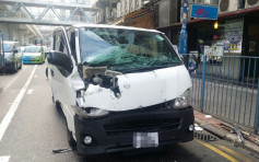 客货车观塘道撞货车车尾　4乘客轻伤