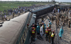 巴基斯坦火車出軌 至少30死100傷