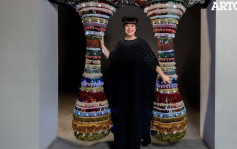 葡萄牙視覺藝術家Joana Vasconcelos香港首展開鑼 「ArtisTree Selects: Enchanted Forest」 靈感源自Dior時裝騷 布料再造重塑2大巨型編織藝術裝置