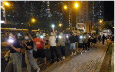 【香港之路】天水围市民自发组人链 西铁站延至天耀邨轻铁站