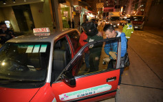 廣東道往砵蘭街收5倍價錢 的哥涉濫收車資被捕