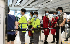 机管局：特定群组机场员工 明年4.30前打第3针疫苗