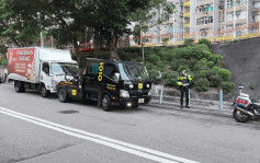 打击葵青区交通黑点违泊 警一连两日发逾千张告票拖走4车