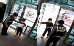 韩国暖心男童闯警署 大叫要捐口罩与画作