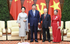 越南总理国会主席打破惯例迎送习近平  王毅：史无前例的最高礼遇