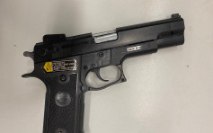 警铜锣湾拘一男 涉藏有仿制枪械