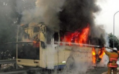 日本广岛巴士变火团　烧剩支架16人逃生