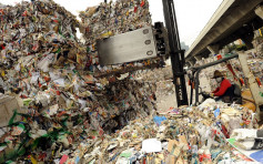 政府稱必要時用官地暫存廢紙 籲回收商提升水平