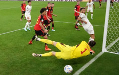 世界杯2022｜门将泰拔高图尔斯失误 摩洛哥2:0爆冷击败比利时