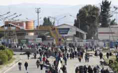 玻利維亞臨時政府同意重新選舉 空運糧食予居民