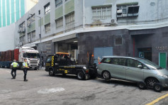 葵青工廠區打擊違例泊車  2日共發出945張「牛肉乾」、拖走4車