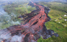 夏威夷火山再喷熔岩撃伤一人 岩浆流海引发毒烟雾