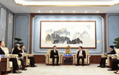 夏宝龙北京会见香港法官及司法人员访问团代表