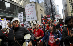 芝加哥公立学校教师罢工 约36万学生受影响