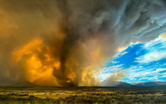 美加州雷暴加剧山火蔓延 出现罕见「火龙卷」