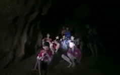 泰少足队失踪13人洞穴获救片段曝光