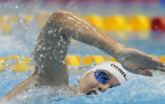 游泳世錦賽｜100米自由泳複賽游52秒90  何詩蓓總排名第3躋身周五決賽