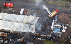 雅加达烟花厂爆炸 至少27死36伤