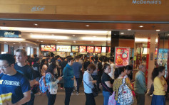 【港珠澳大桥】大批内地游客涌东涌 食肆爆满大排长龙