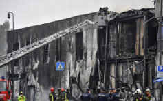 意大利小型客机坠毁 至少8死包括一名男童