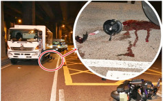 貨櫃碼頭綿羊仔超市貨車相撞 鐵騎士捲車底遭輾斃