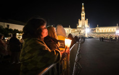 葡萄牙花地玛大教堂6千信徒祈祷 祈求疫情结束